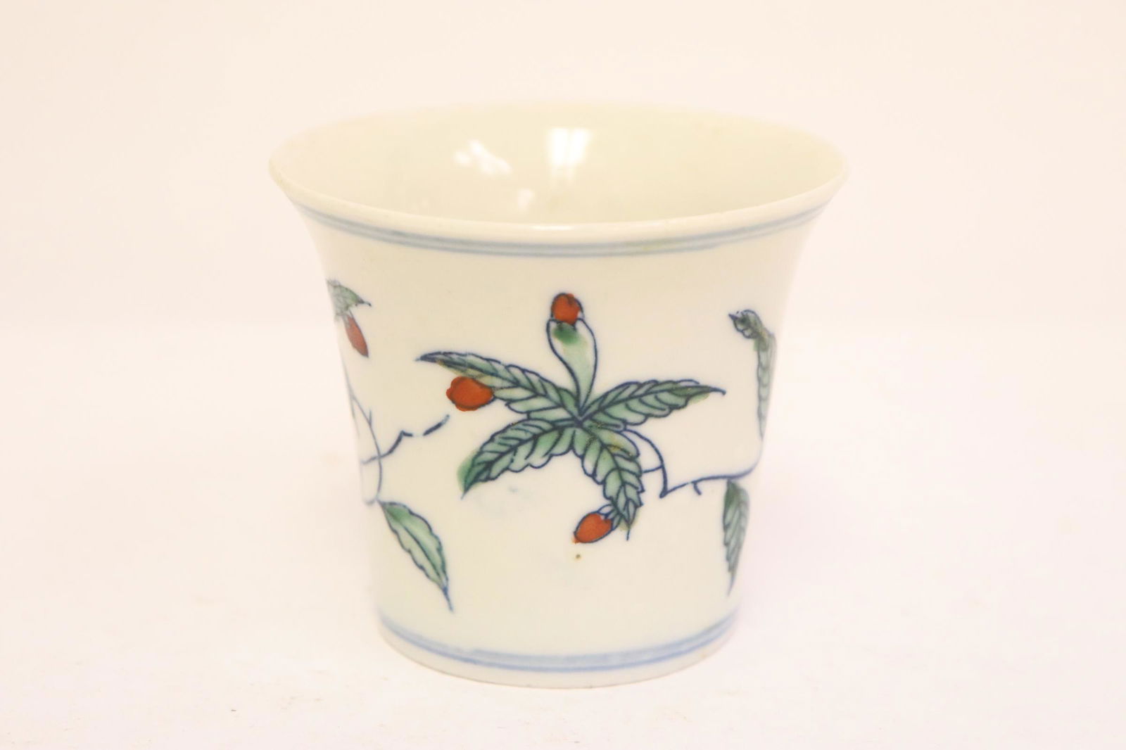 Chinese blue and white tea cup: Chinese blue and white tea cup, 2.5"Hx2.88"dia