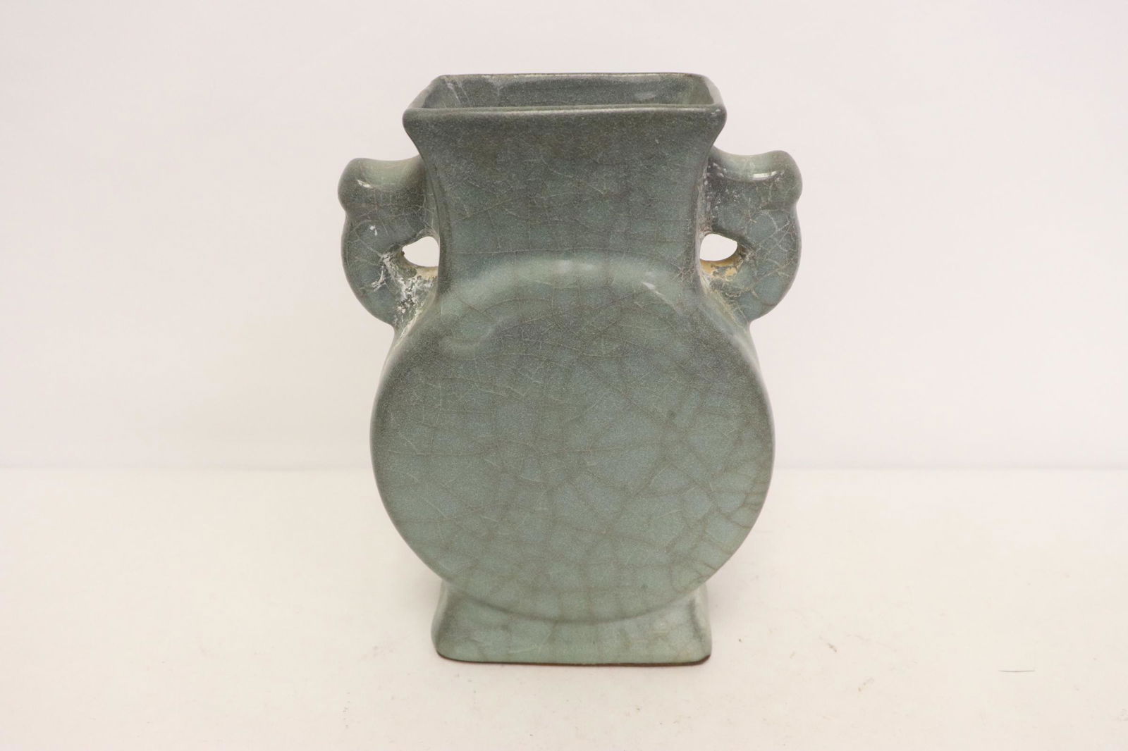 Song style blue glazed crackleware jar (1 of 10)