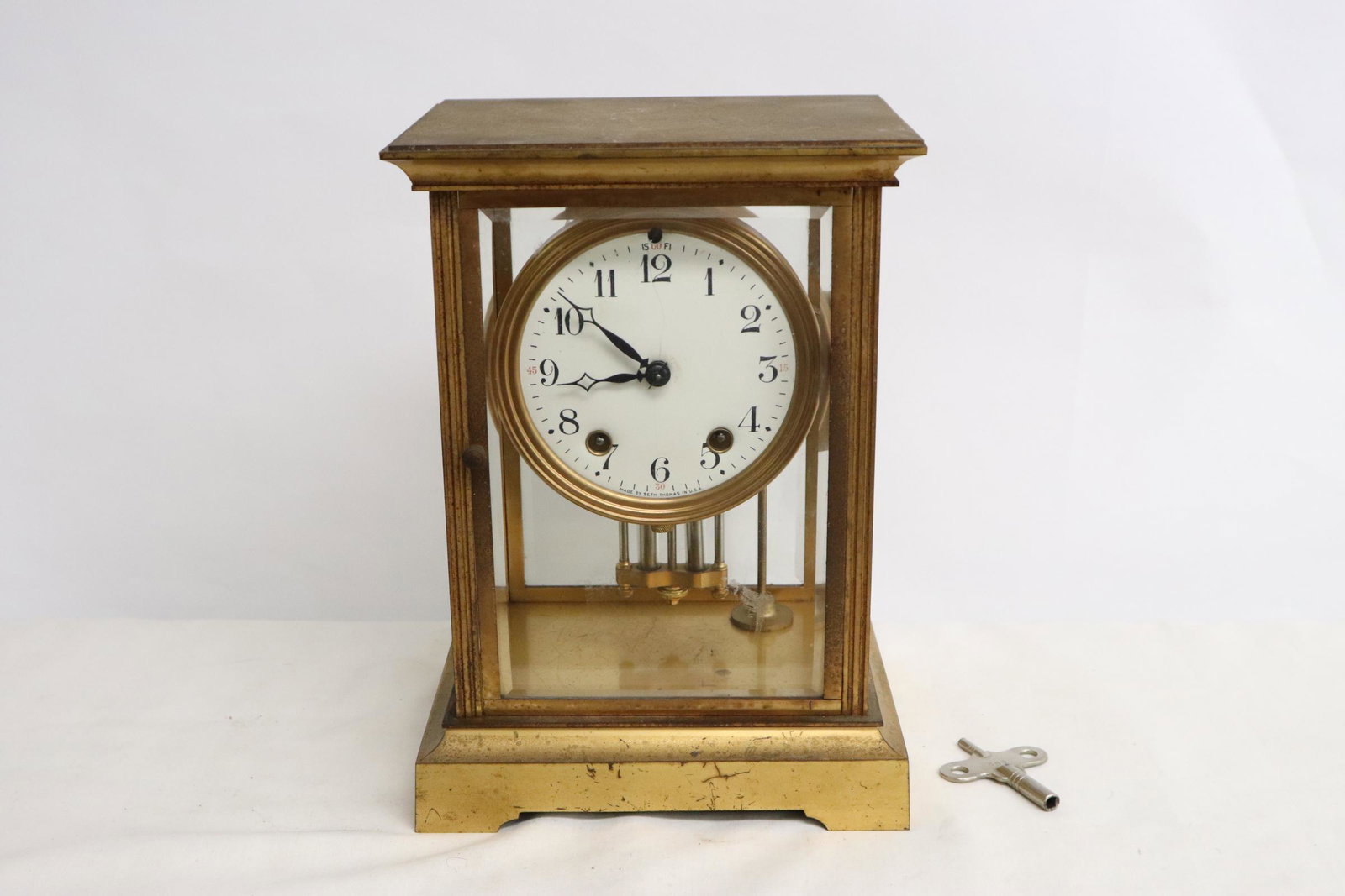 Antique Seth Thomas keywind table clock: Antique Seth Thomas keywind table clock, 9.63"Hx6.9"x5.5"