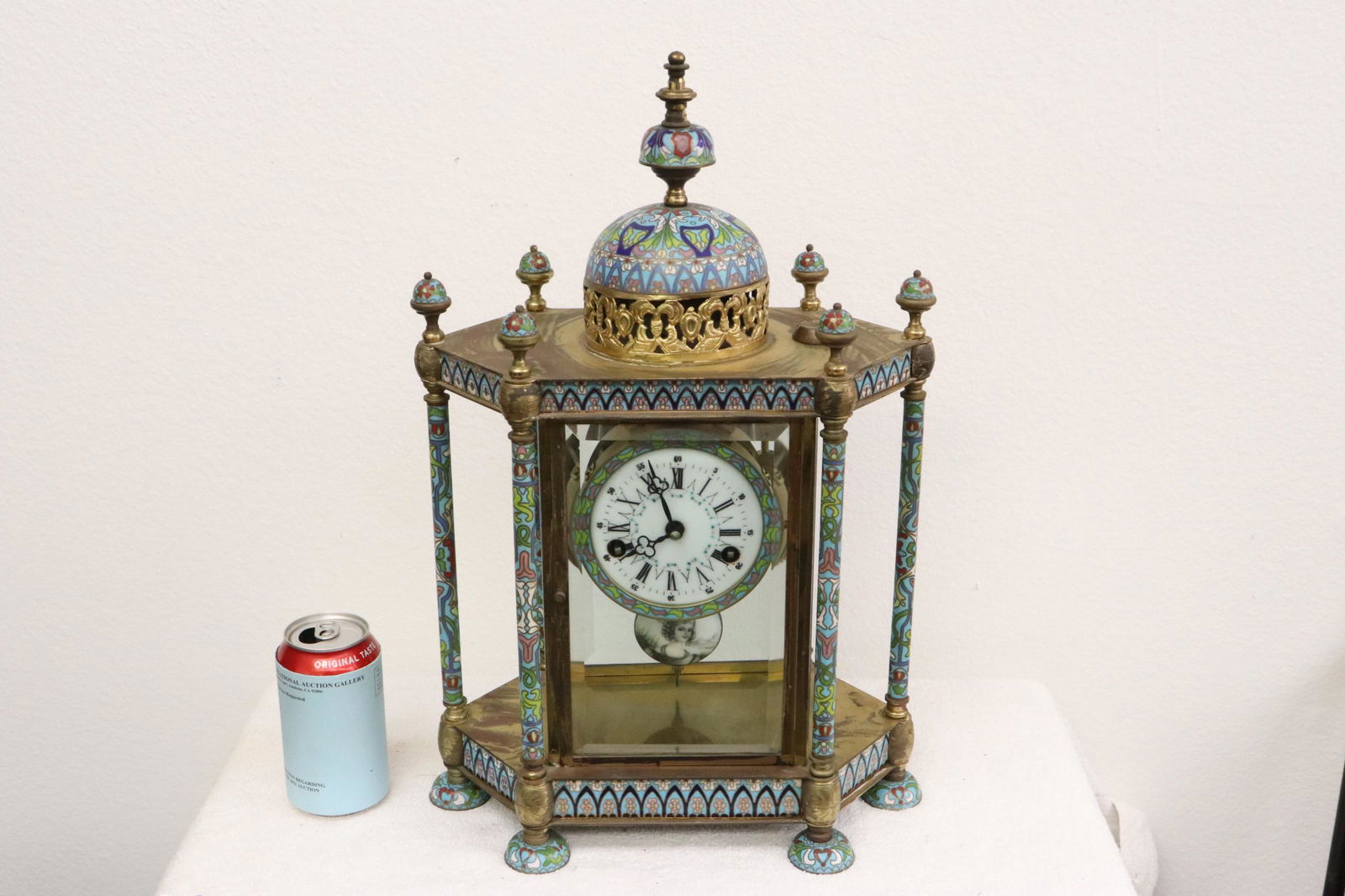 Beautiful cloisonne cased keywind table clock (1 of 11)