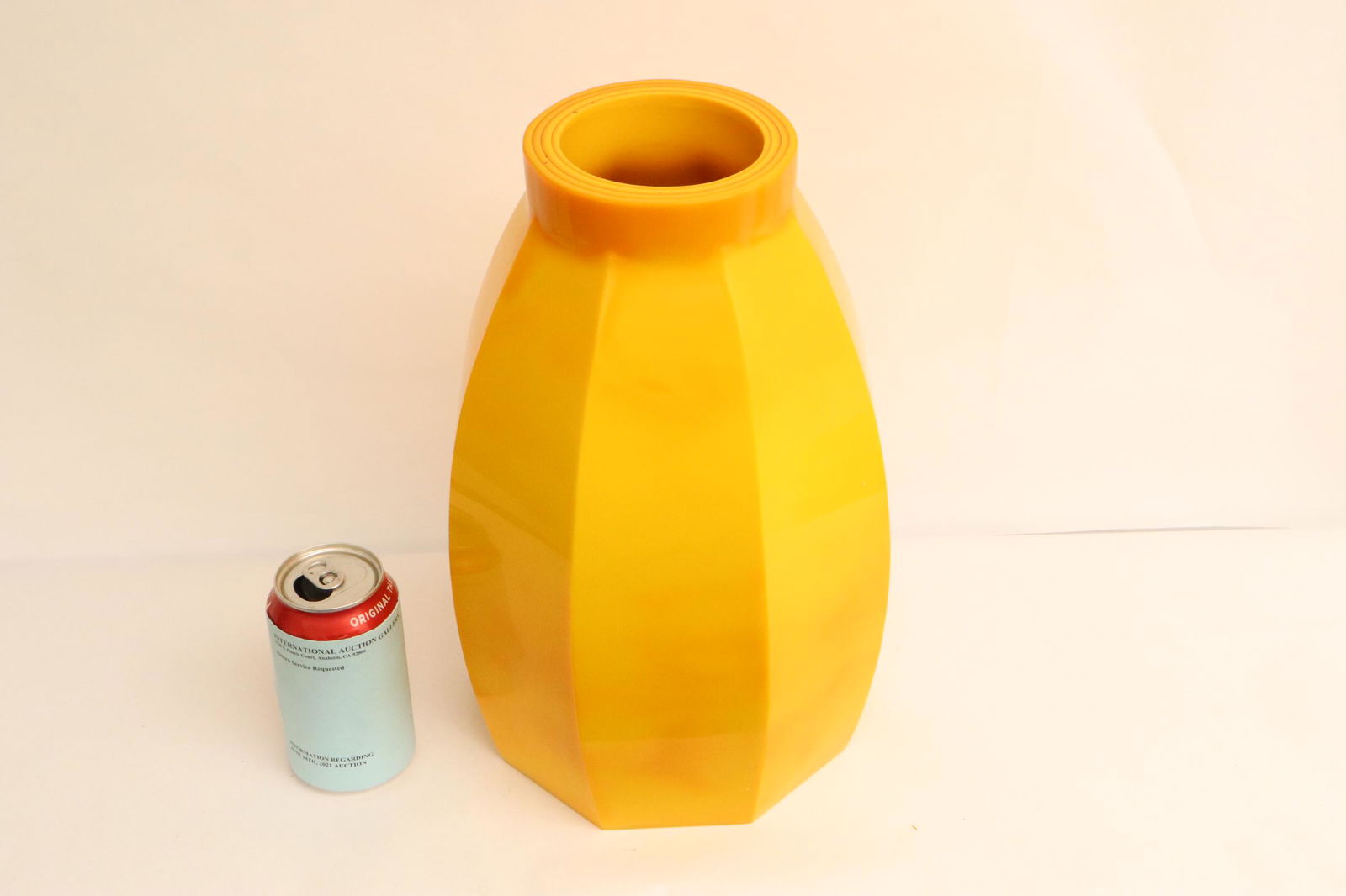 octagonal large Peking glass vase by Robert Kuo (1 of 10)