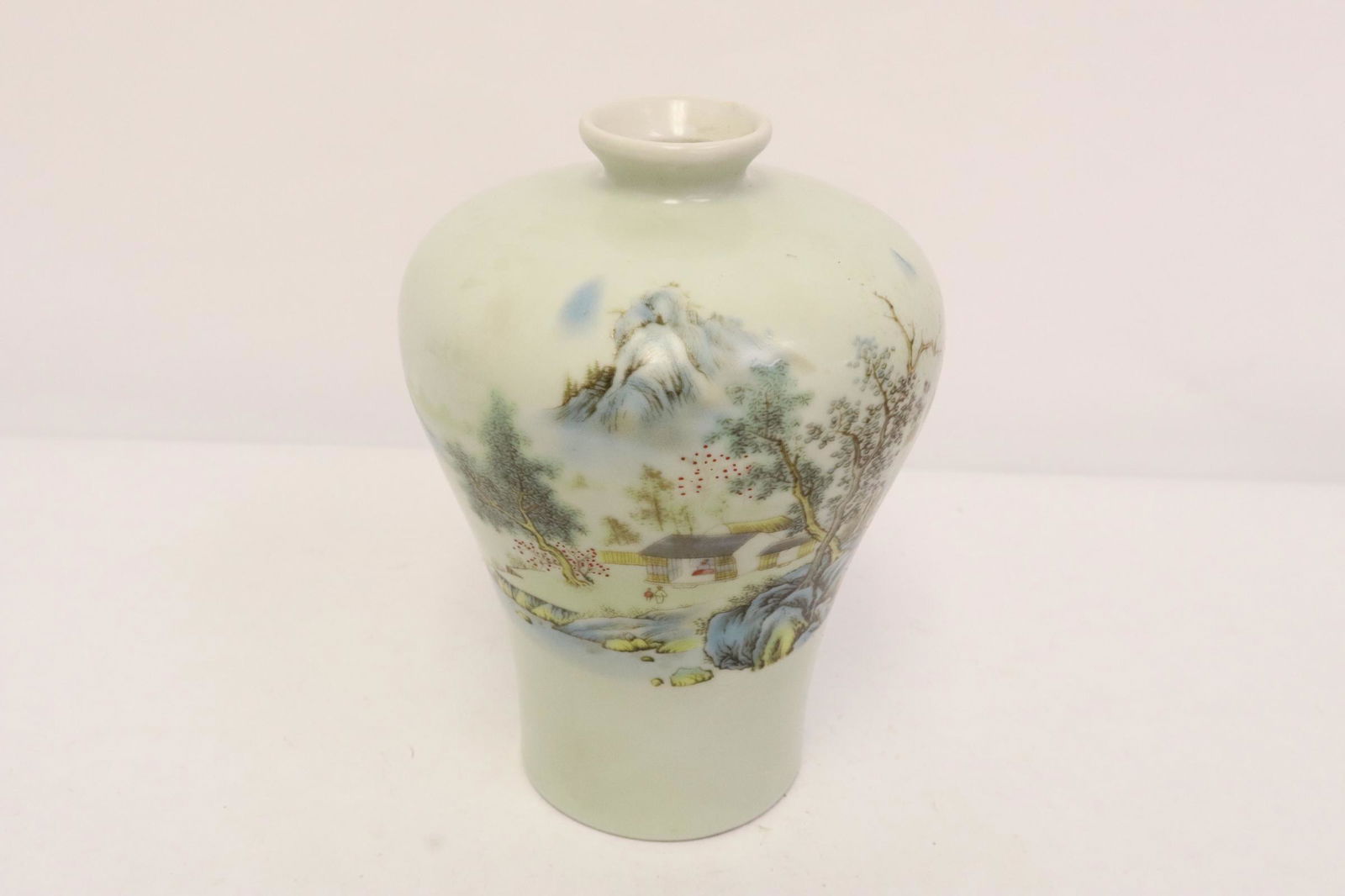 Chinese famille rose porcelain small meiping (1 of 10)