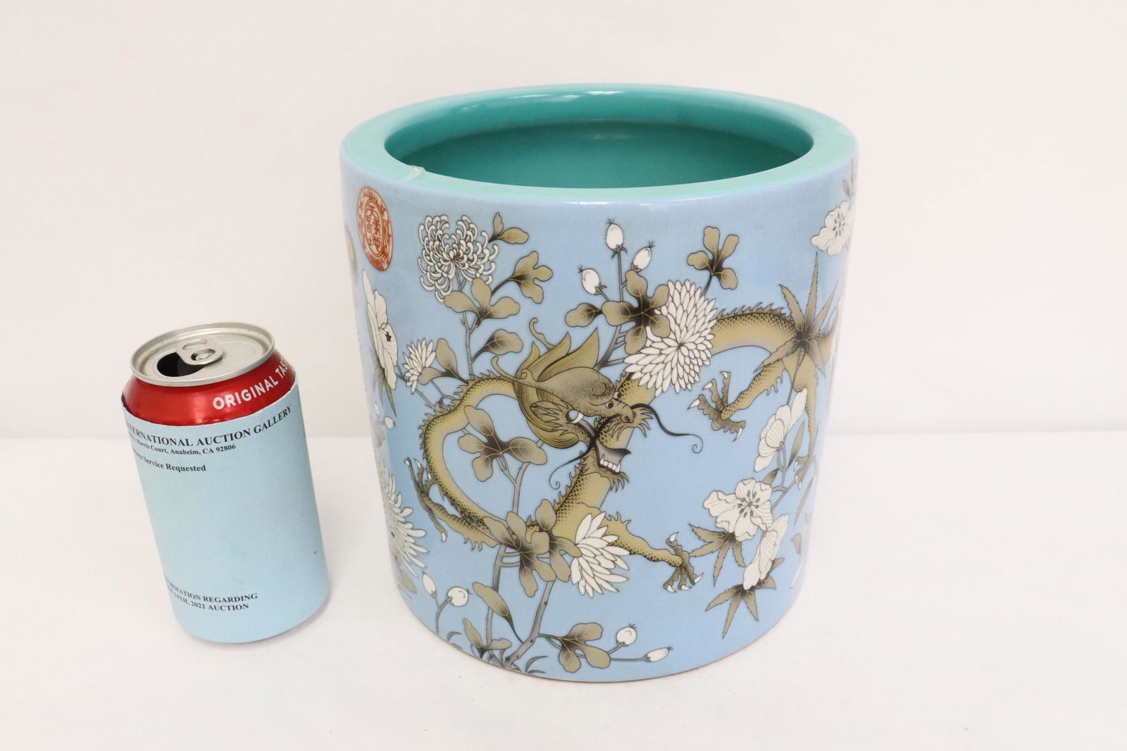 Chinese famille rose porcelain brush holder (1 of 11)