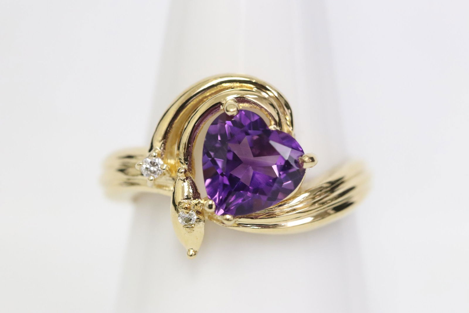 14K ring set w/ amethyst and diamonds (1 of 9)