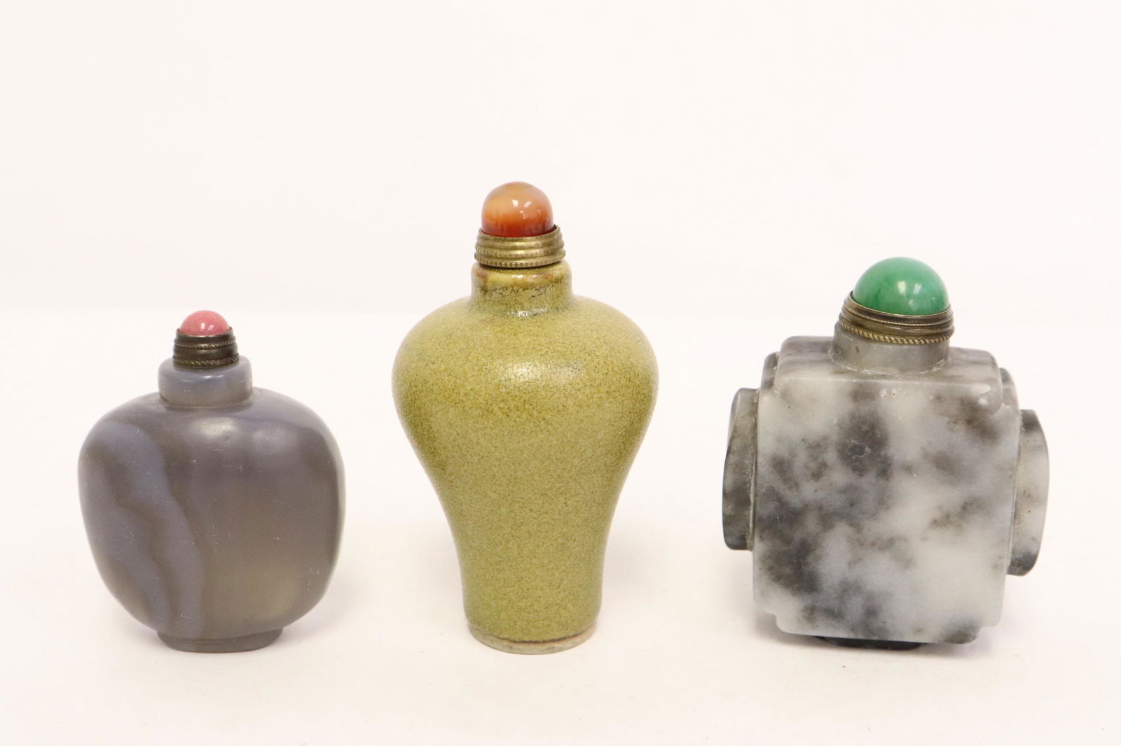 3 snuff bottles (1 of 11)