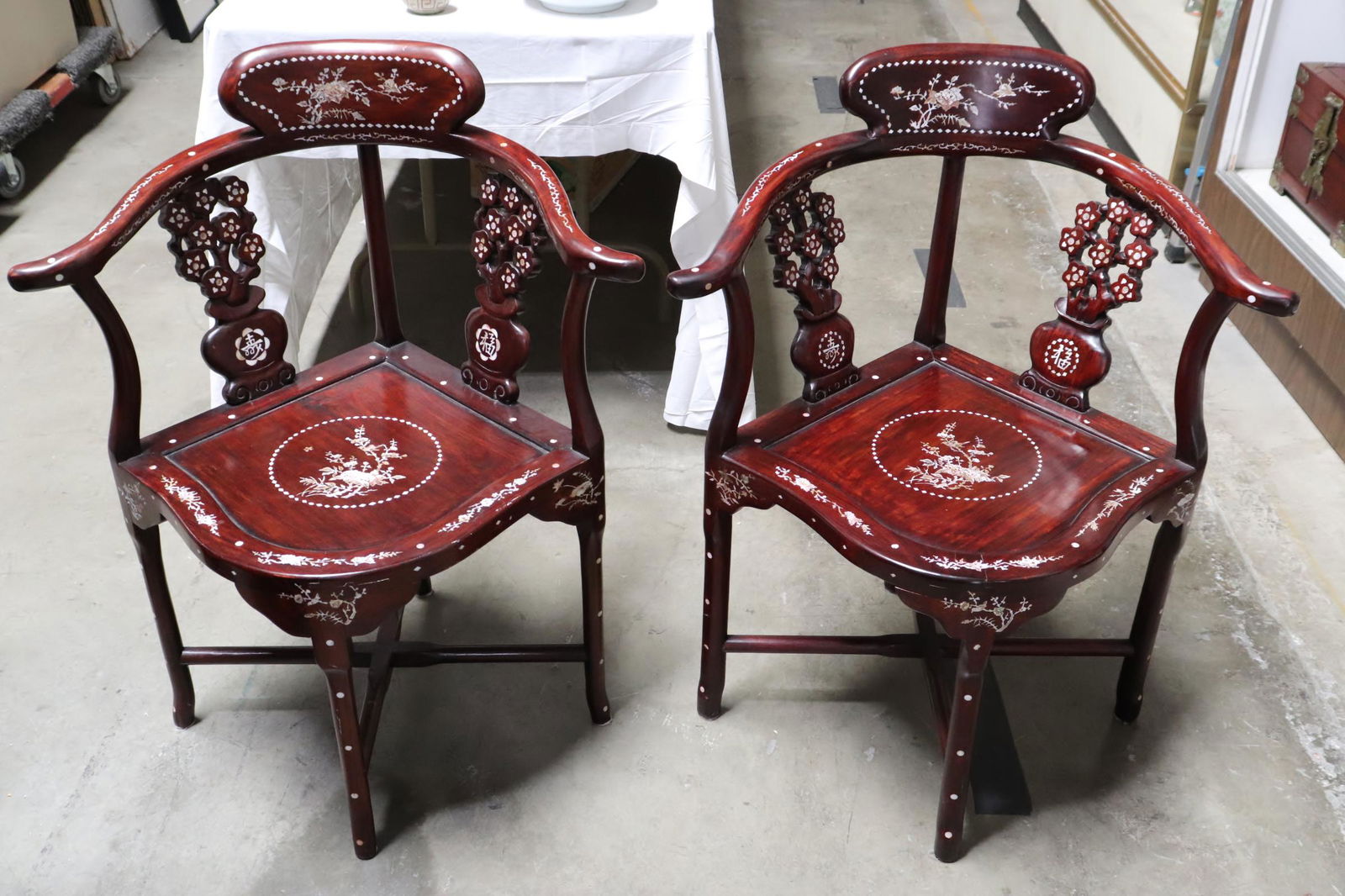 Pair Chinese rosewood corner chairs: Pair Chinese rosewood corner chairs, 32.6"Hx26.9"x22" each