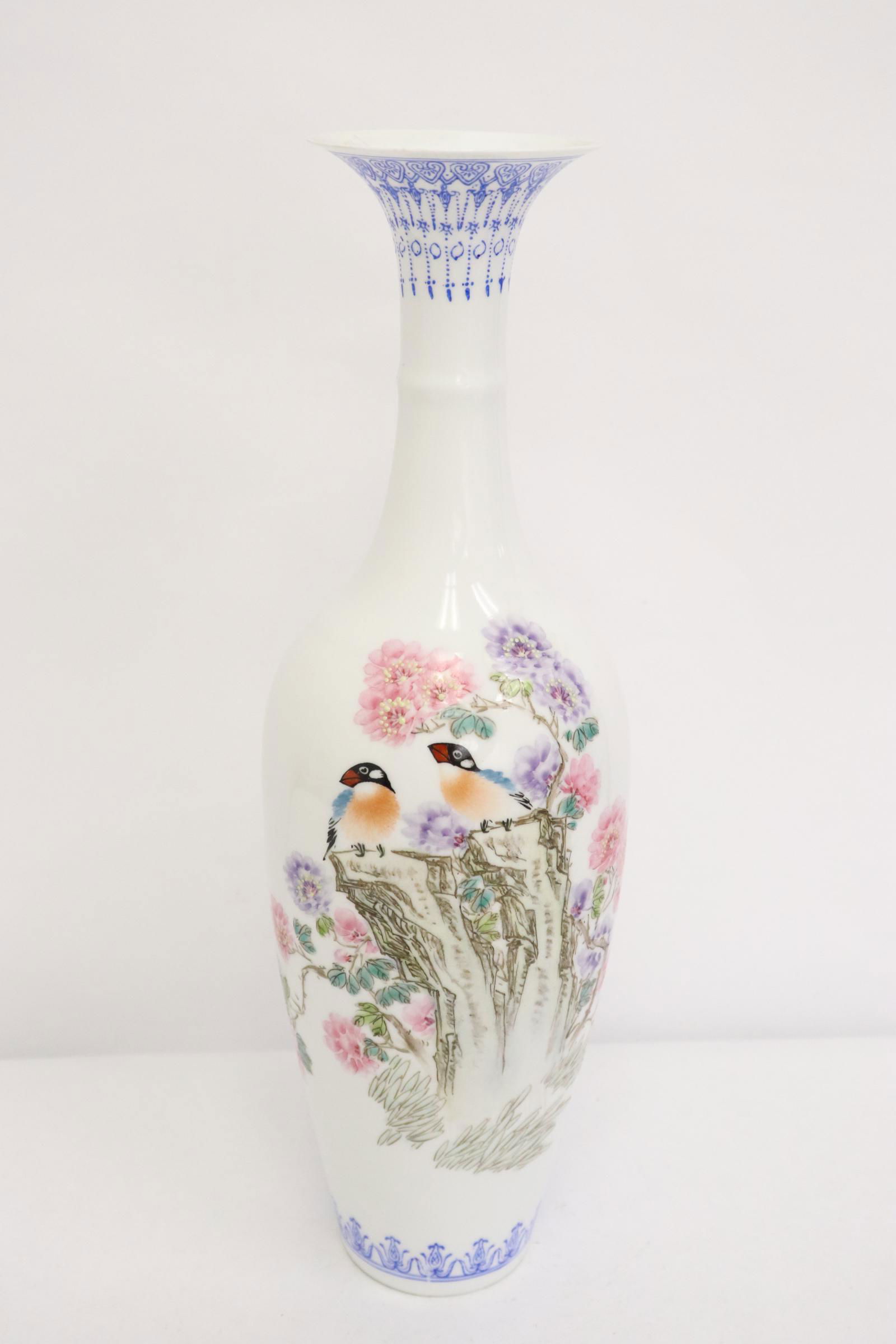A fine famille rose eggshell porcelain vase (1 of 9)