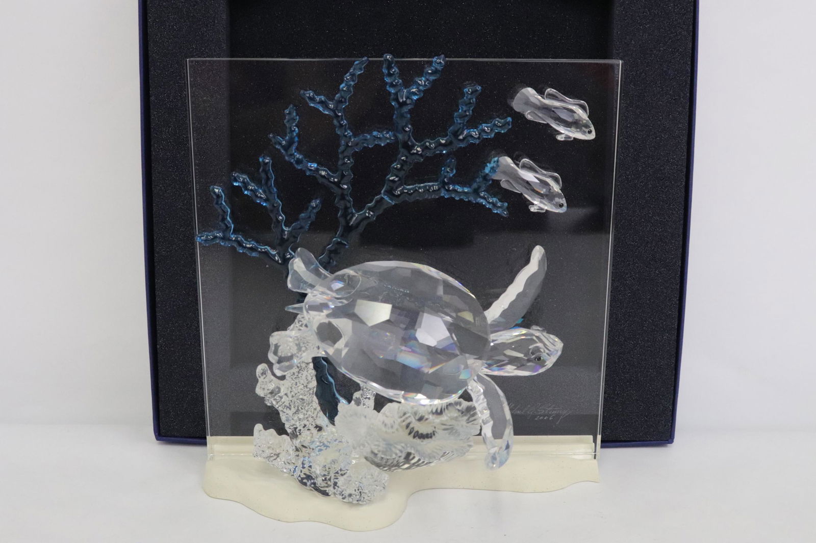 Swarovski crystal sculpture in original box (1 of 15)