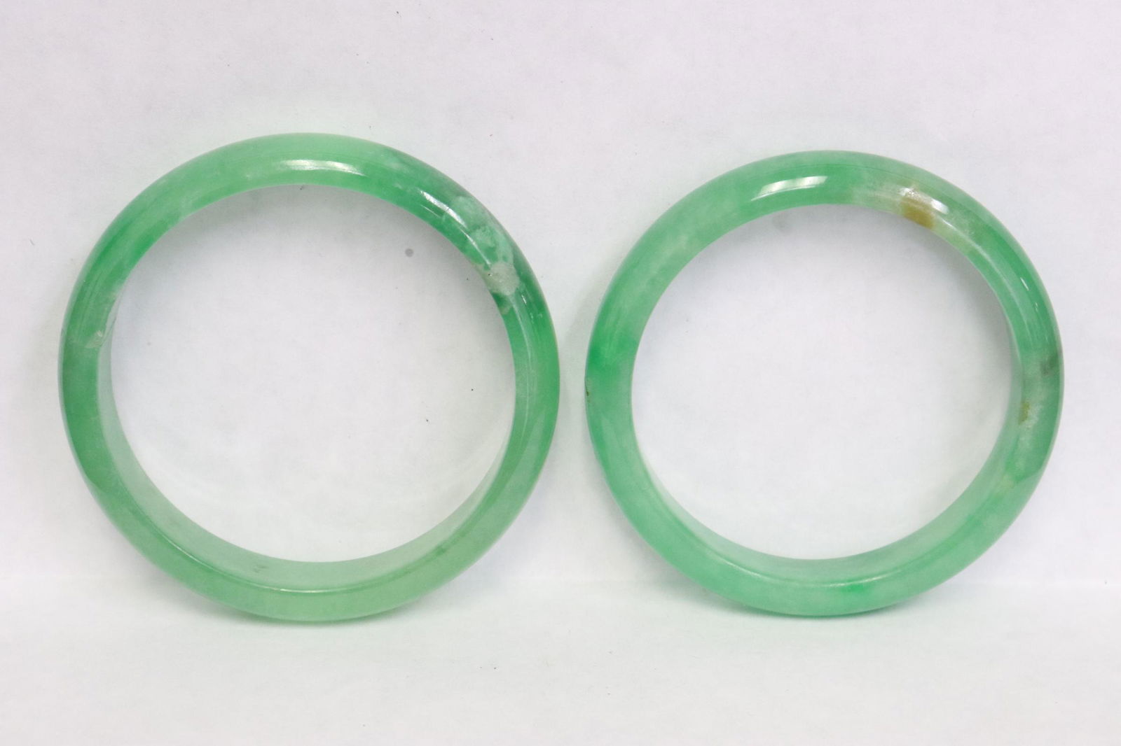 2 fine jadeite like bangles (1 of 9)
