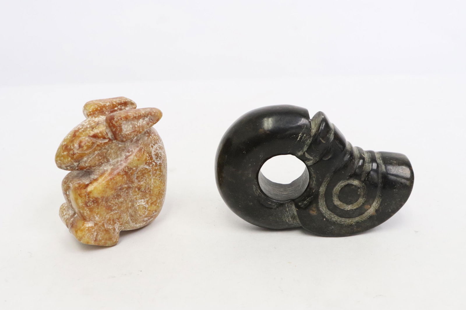 2 jade carved ornaments (1 of 11)