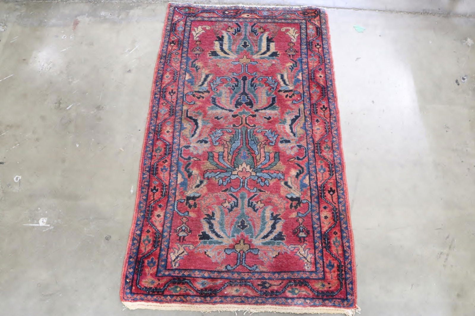 Antique Persian area rug: Antique Persian area rug, 52.5"x30.25"