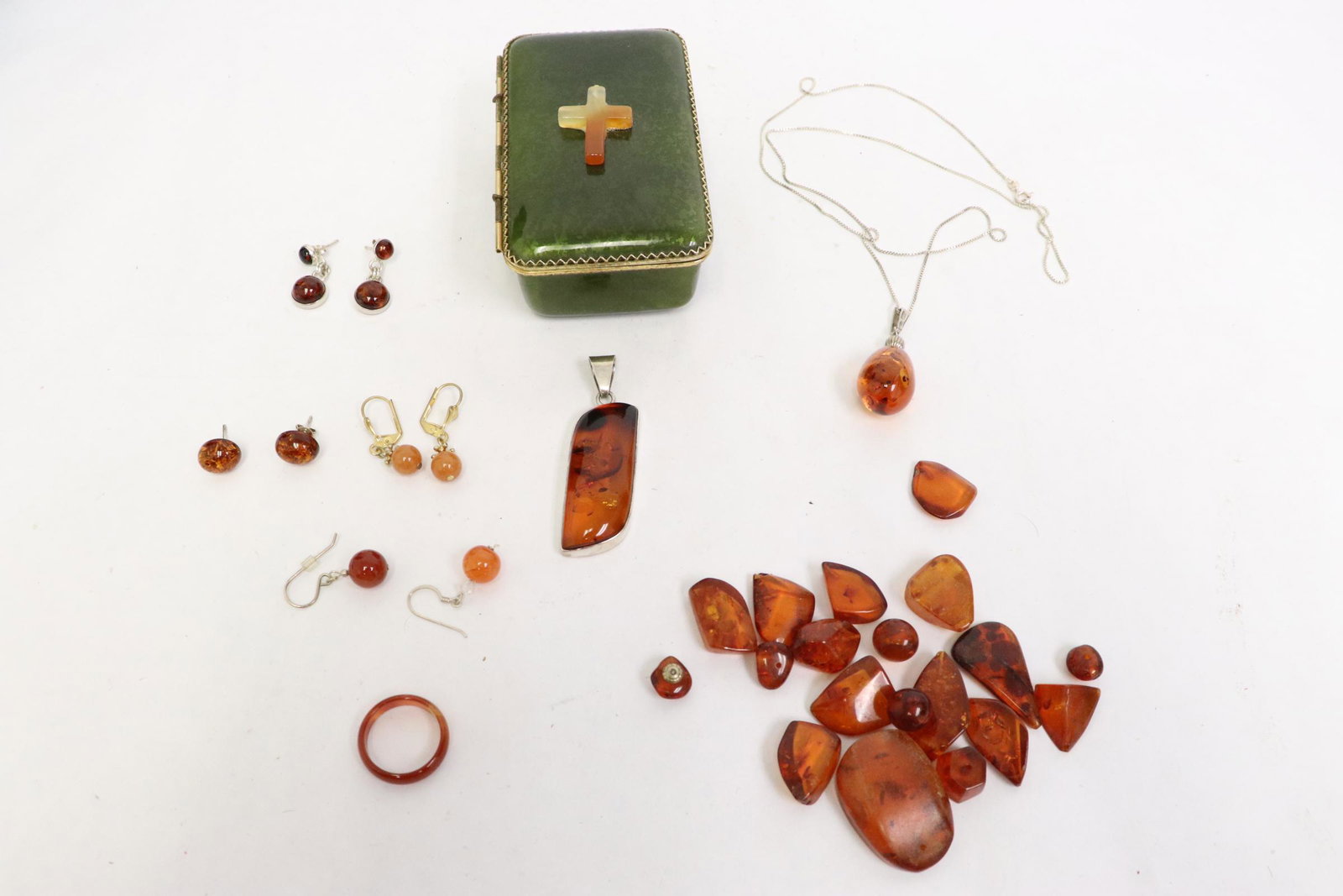 lot of amber pieces (1 of 12)