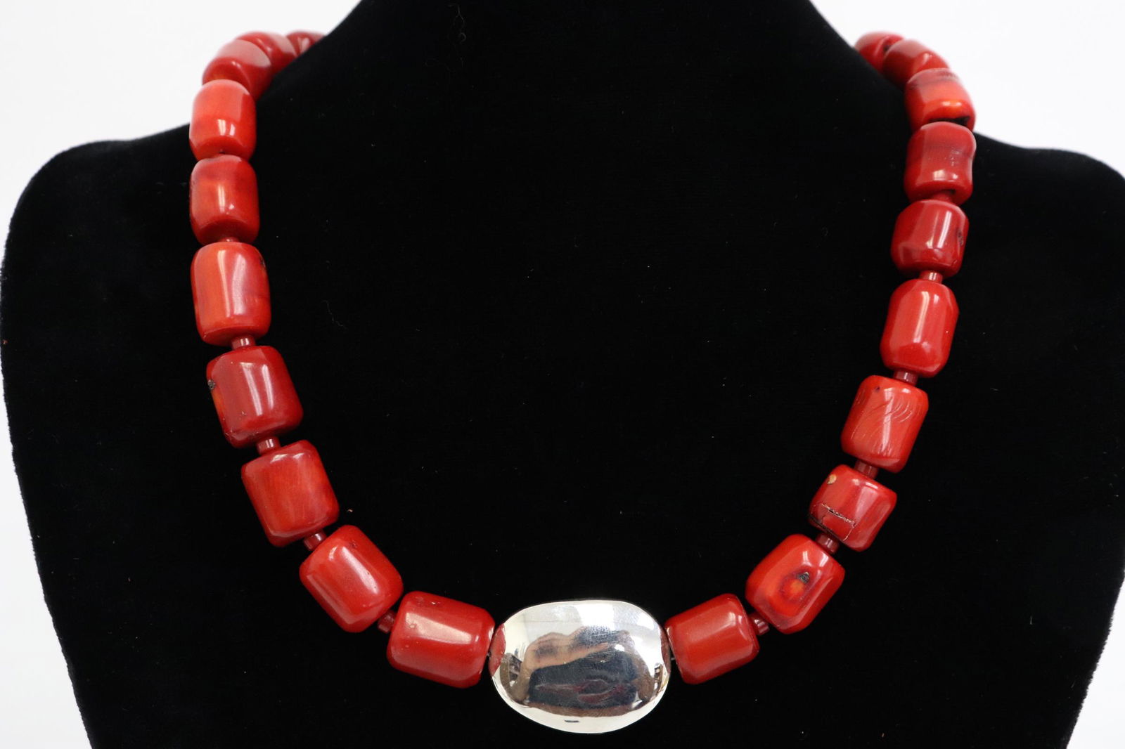A coral like bead necklace with silver clasp (1 of 11)