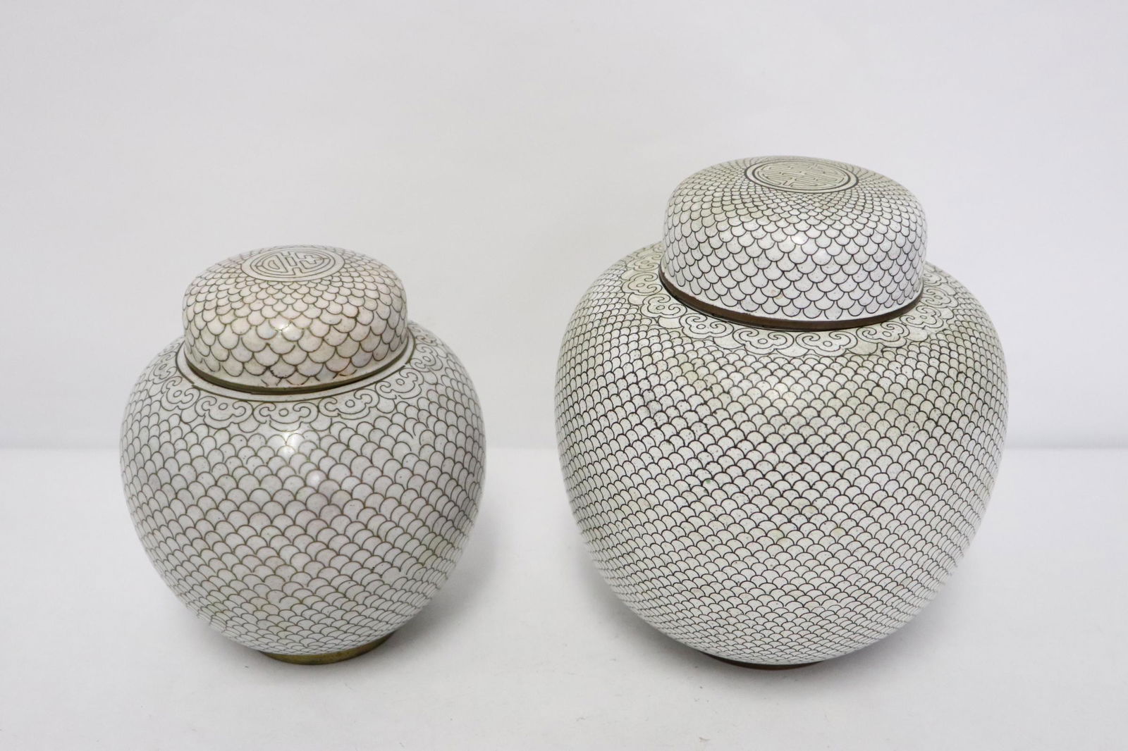 2 Chinese 19th/20th century cloisonne covered jars (1 of 11)