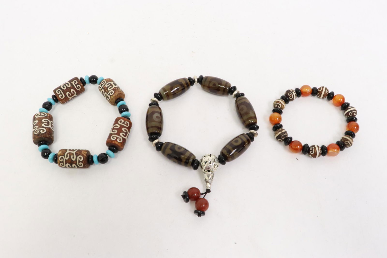 3 Chinese bead bracelets (1 of 10)