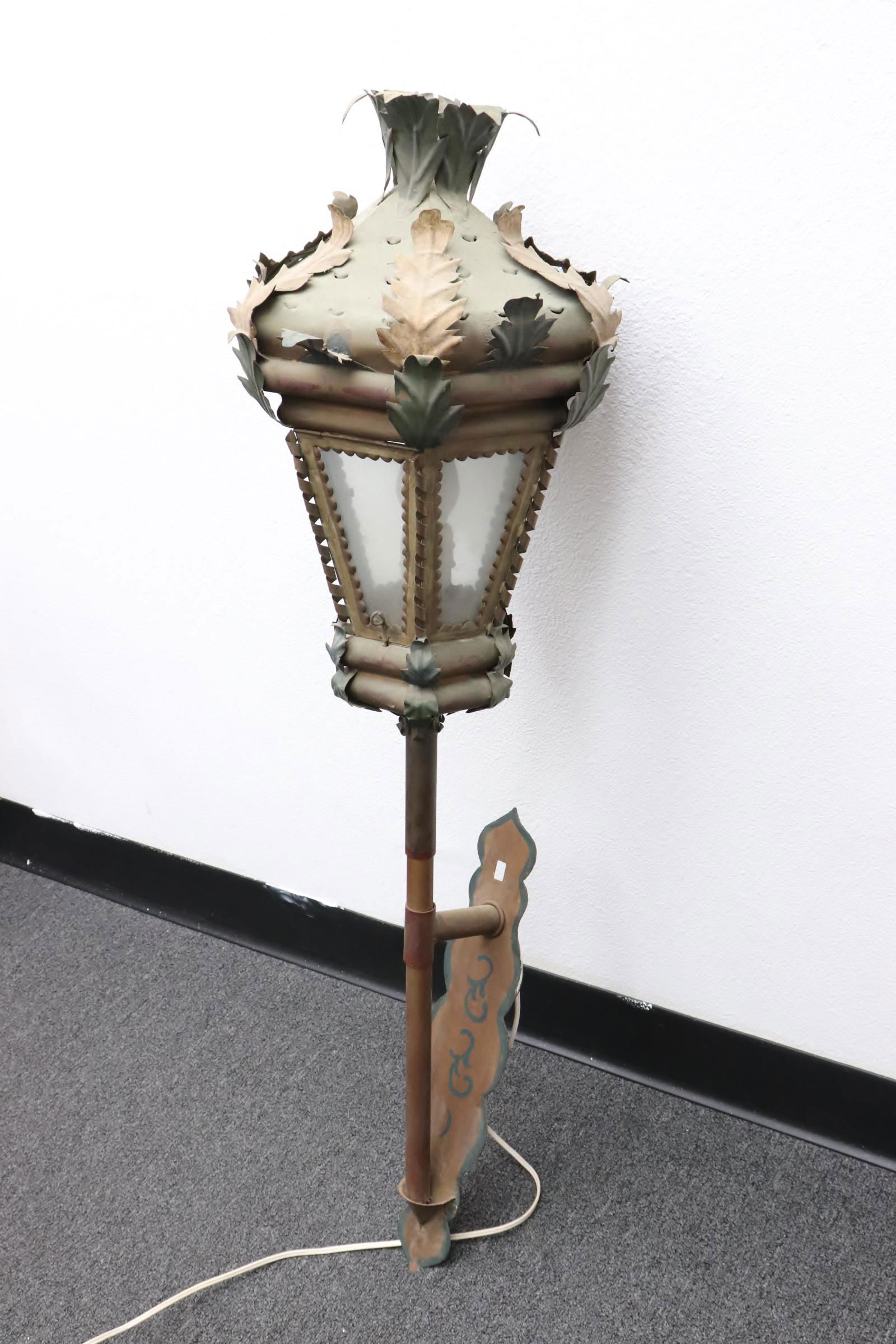 Victorian painted metal wall light (1 of 7)