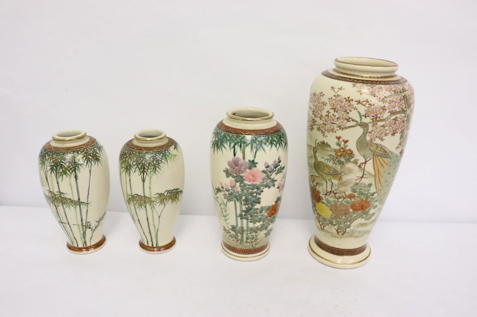 4 Japanese antique satsuma vases, signed (1 of 9)