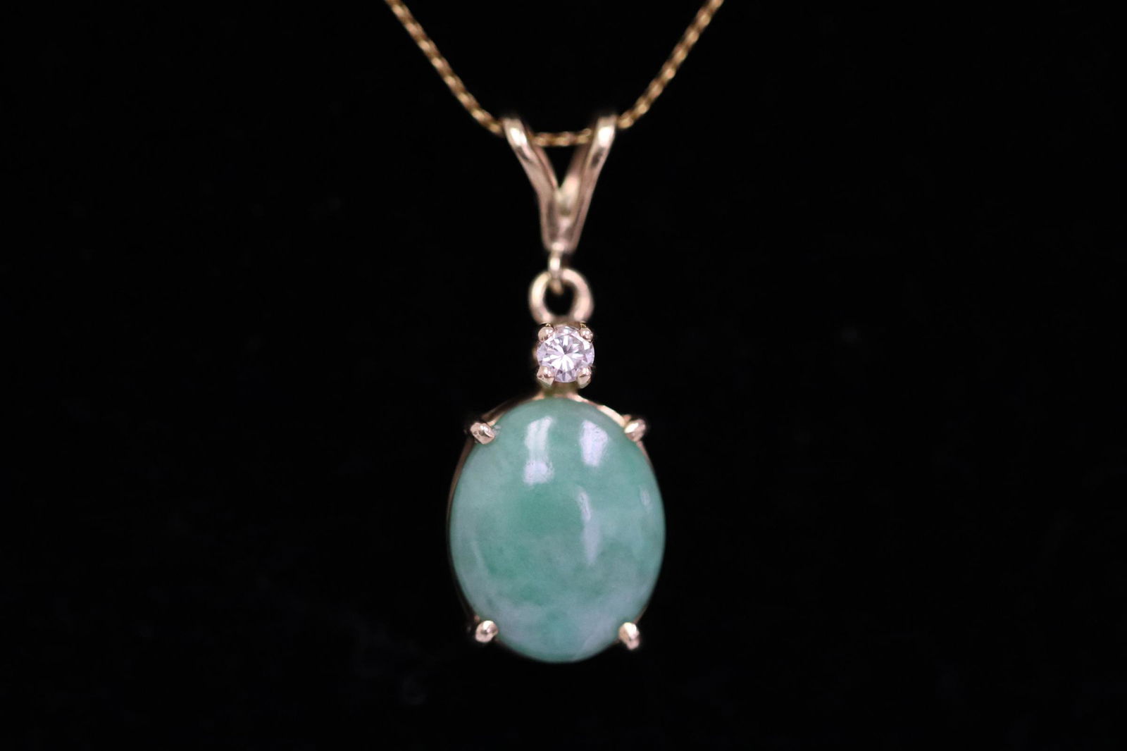 14K Y/G jadeite pendant w/ 14K necklace (1 of 11)