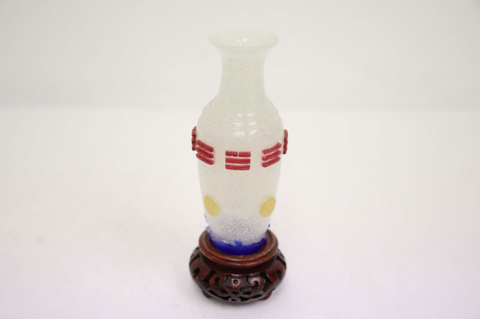 Small Chinese Peking glass vase, 18th/19th c. (1 of 10)