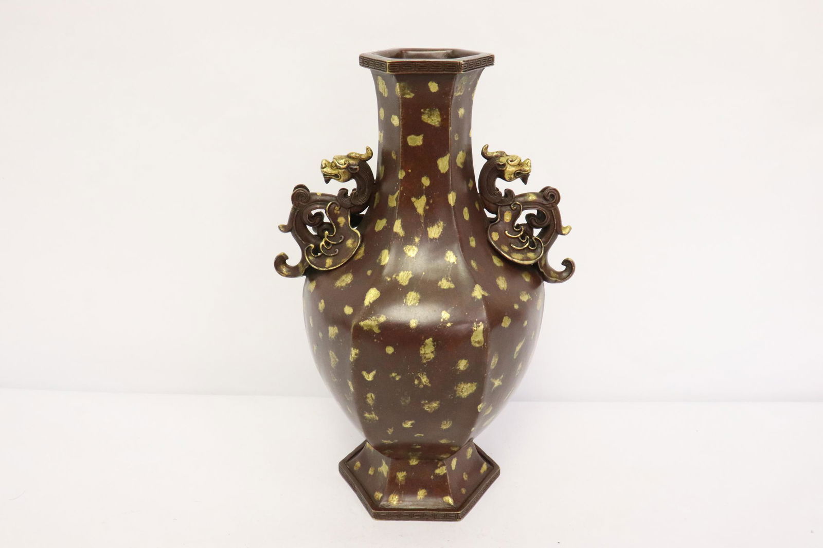 Chinese antique extremely heavy bronze vase (1 of 15)
