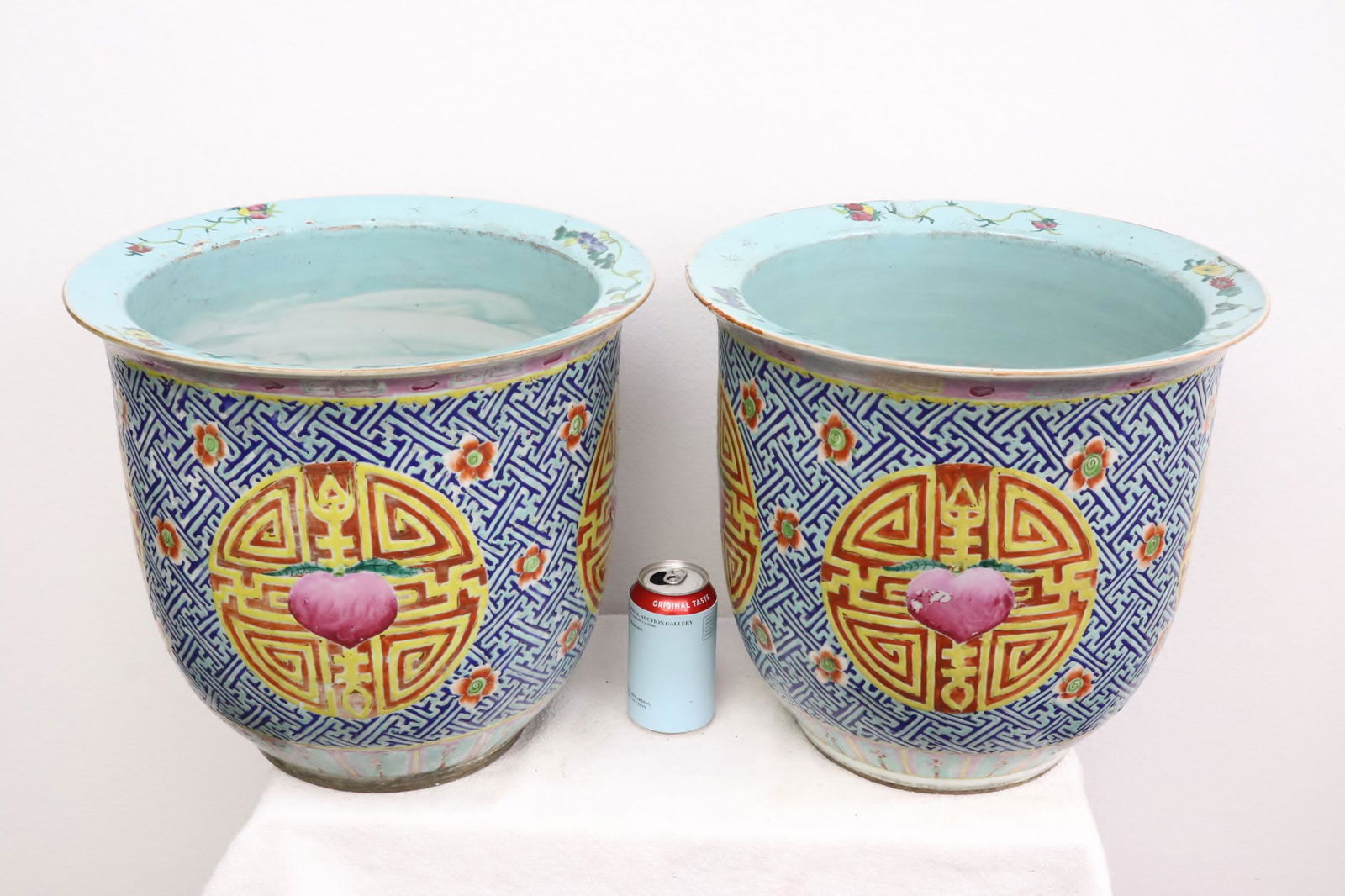 Pr Chinese lg porcelain planter, Daoguang period (1 of 13)