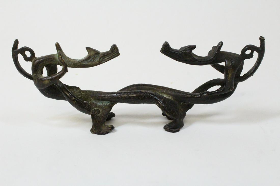 Chinese antique bronze brush stand (1 of 10)