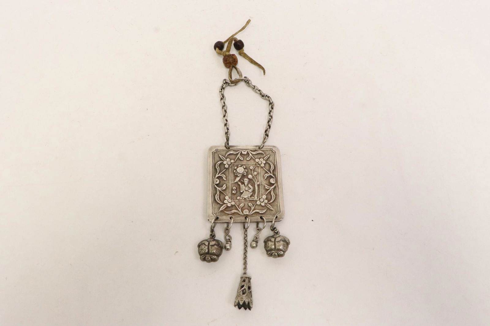 Antique Chinese silver plaque (1 of 11)