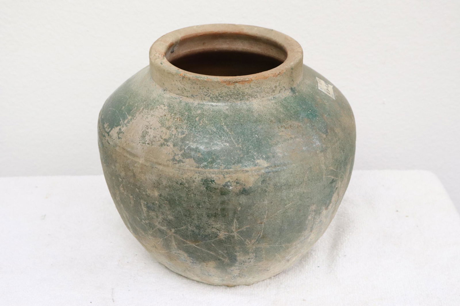 Chinese Han green glazed pottery jar (1 of 10)