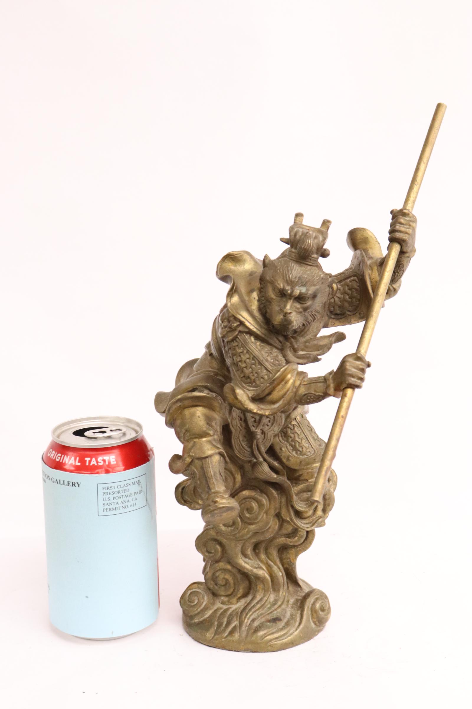 Chinese bronze sculpture of monkey king (1 of 10)