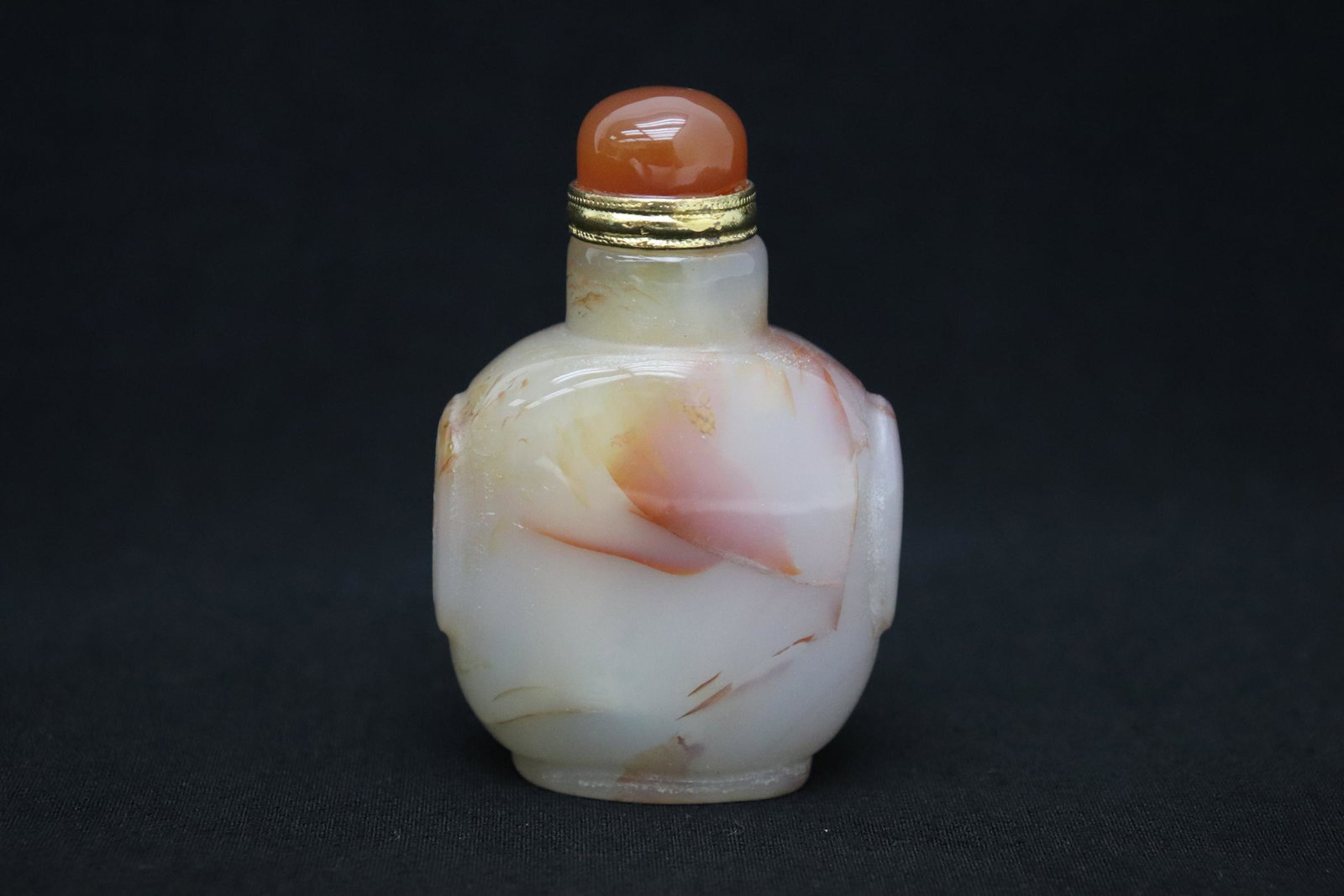 Chinese agate snuff bottle (1 of 10)