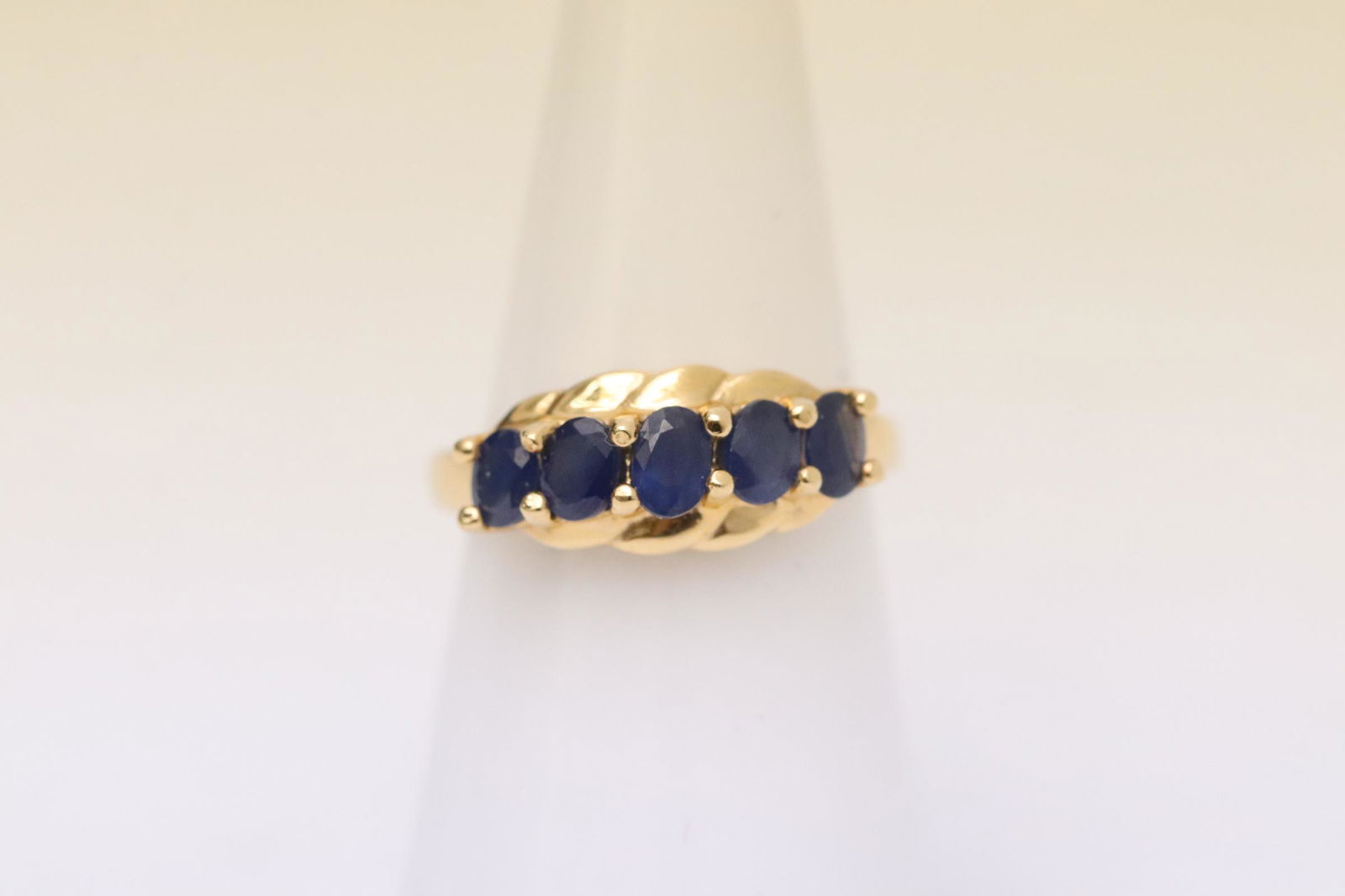 14K sapphire ring (1 of 11)