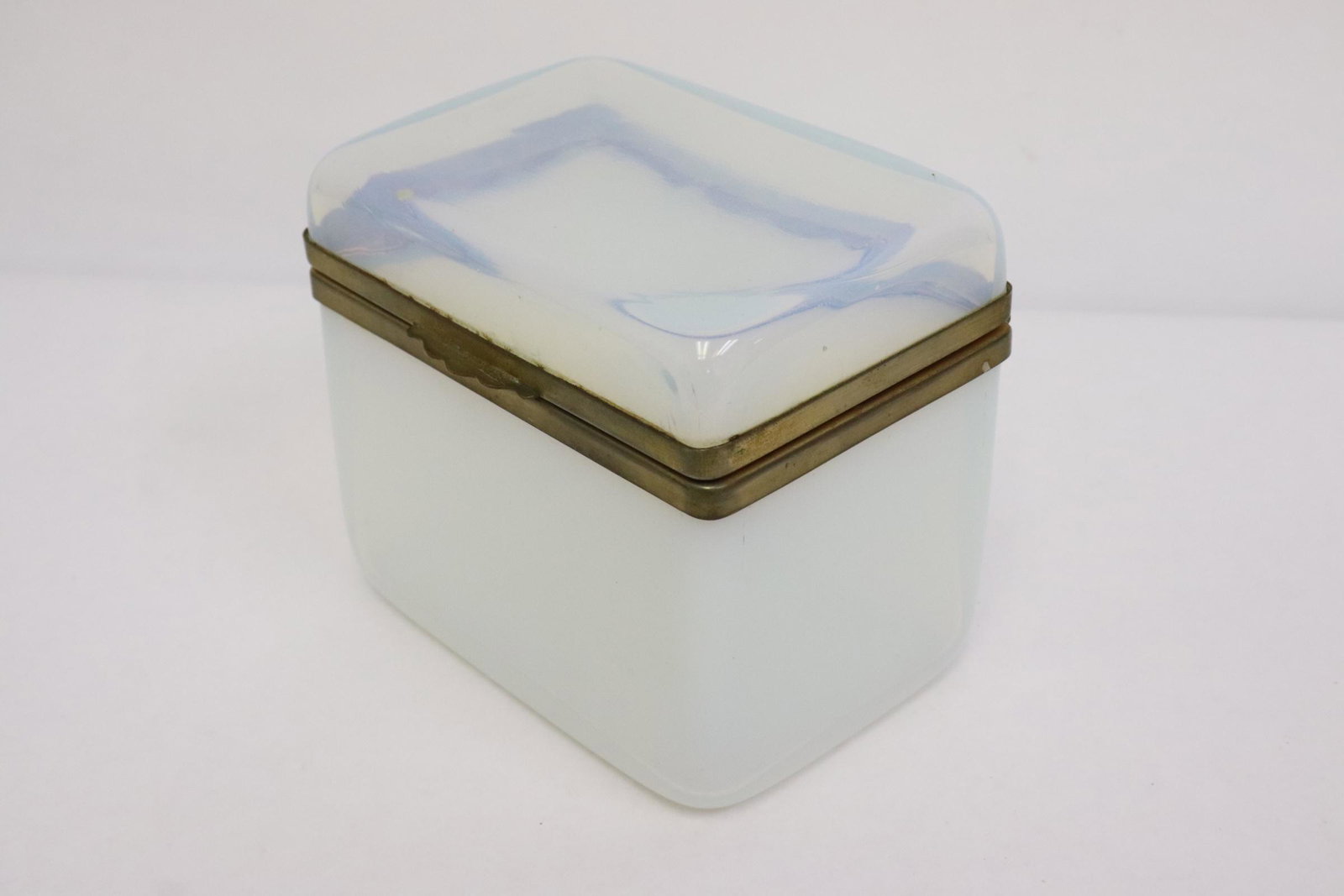 A fine antique French opalescence box (1 of 8)