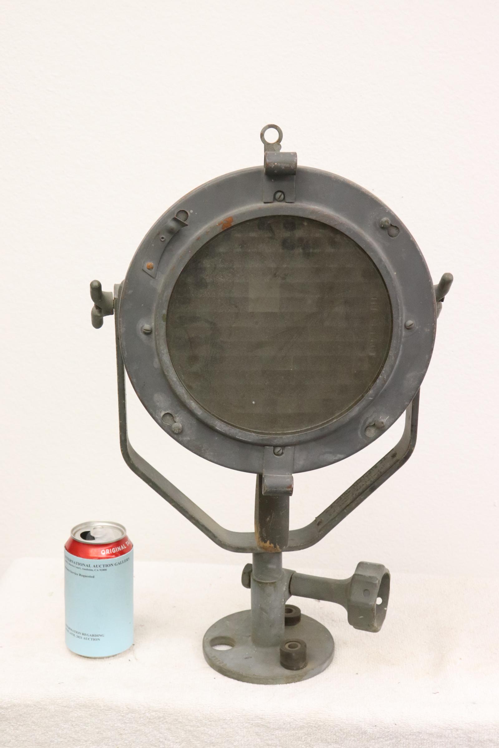 Rare US Navy signal searchlight (1 of 10)