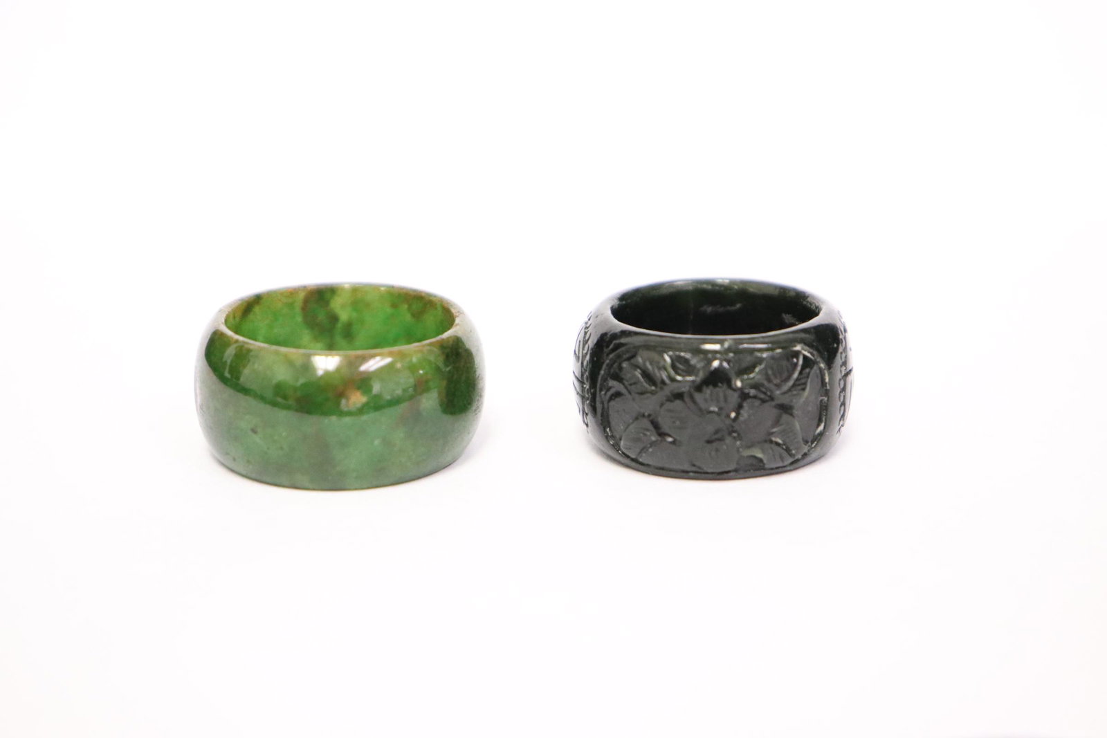 2 Chinese jadeite carved bangle ring (1 of 10)