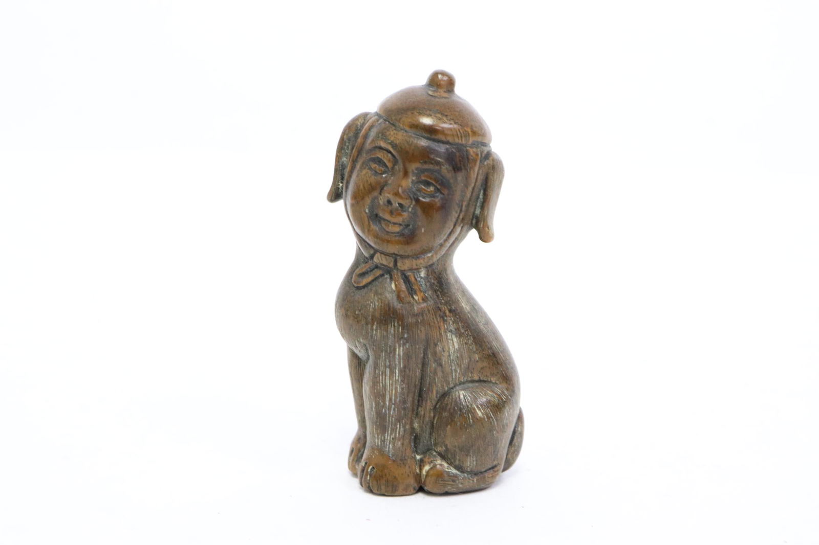 Japanese horn carved netsuke (1 of 9)