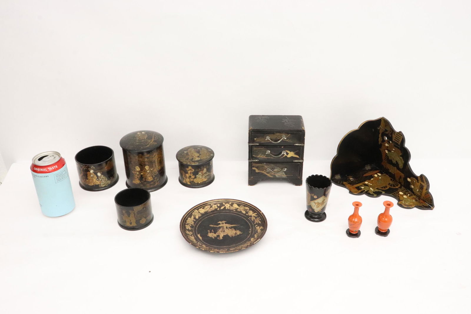 Lot of Japanese antique lacquer pieces: Lot of Japanese antique lacquer pieces; including wall shelf (7.35"Hx7"x5.5"), miniature chest (5.4"Hx4.5"x2.5"), boxes, etc