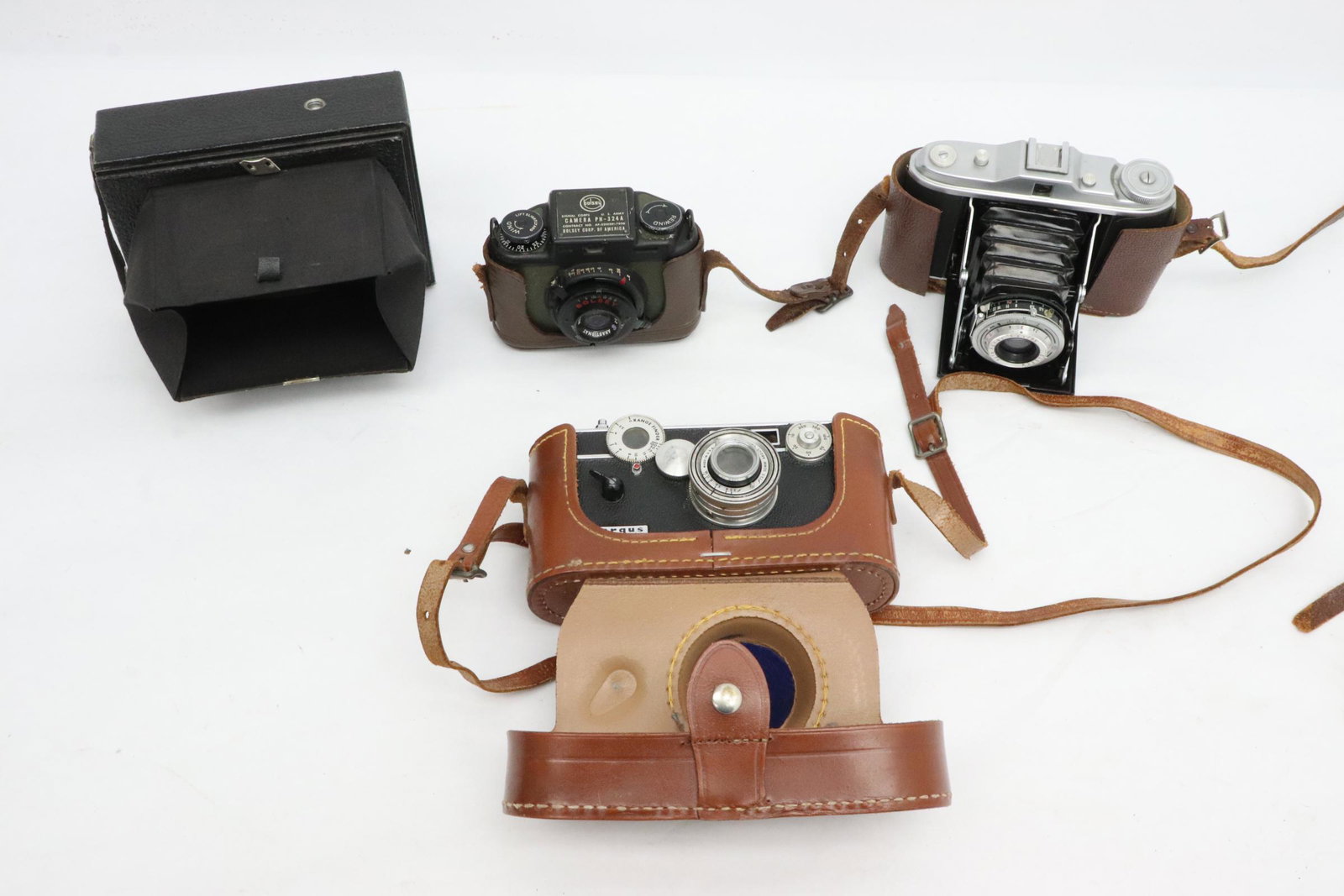 4 vintage cameras (1 of 9)