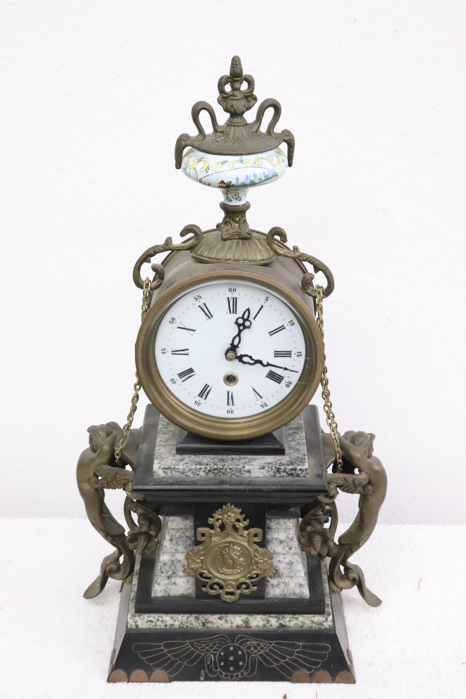 Vintage bronze cased keywind table clock (1 of 10)