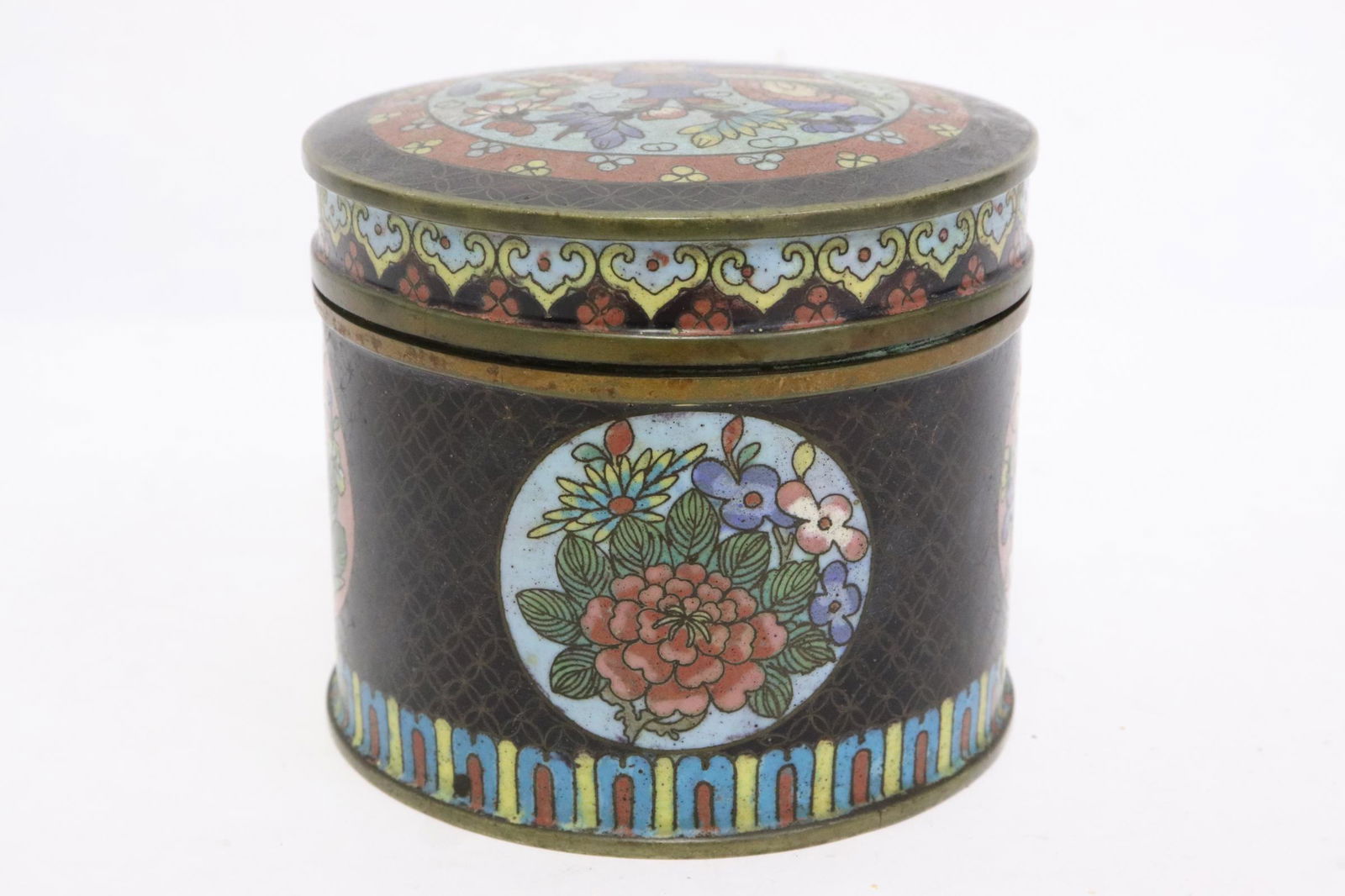 Antique Chinese cloisonne box (1 of 9)