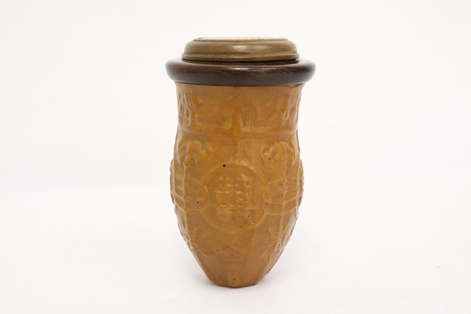 Chinese vintage gourd cricket box: Chinese vintage gourd cricket box with bone carved top finial, 4.5"Hx2.65"dia