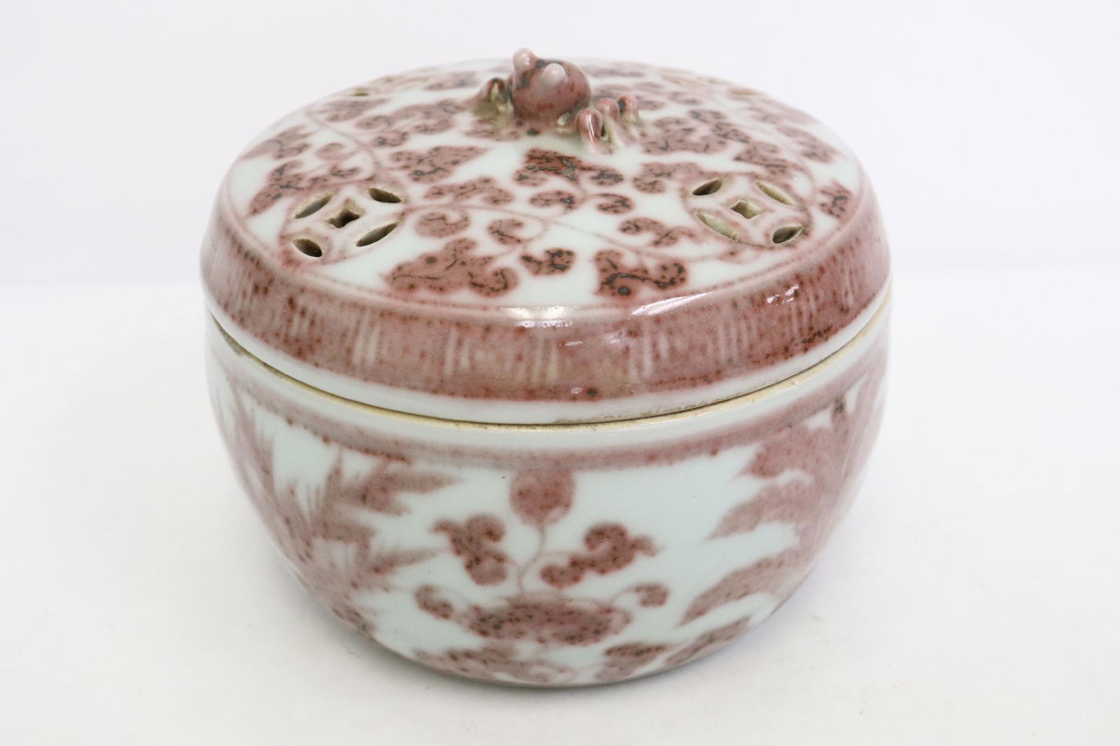 Chinese red and white porcelain covered box (1 of 9)