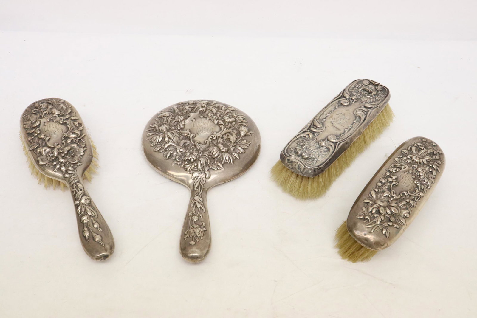 4 pieces sterling dresser set (1 of 10)