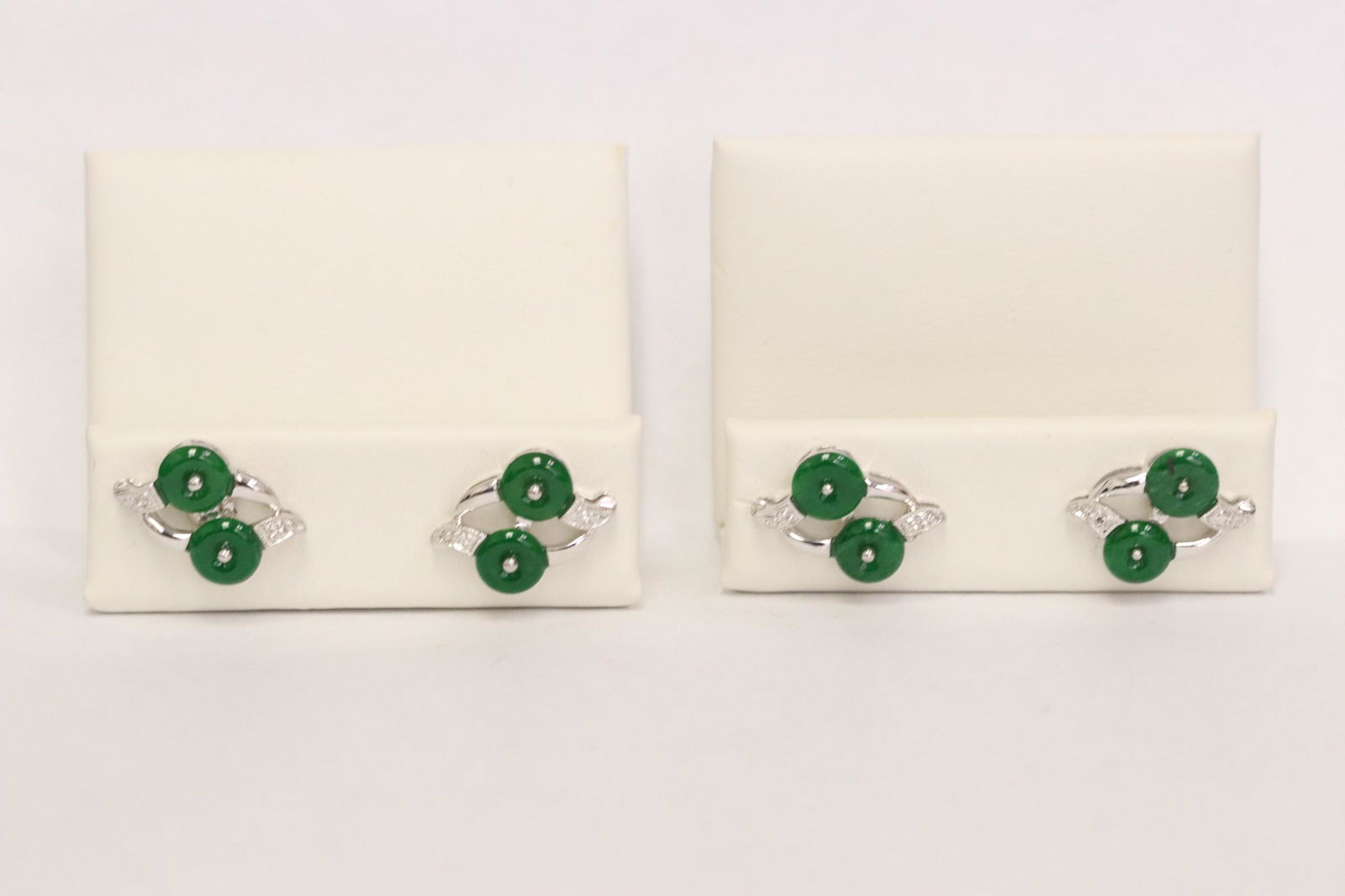 2 pairs 14 - 18K W/G jadeite diamond earrings (1 of 11)