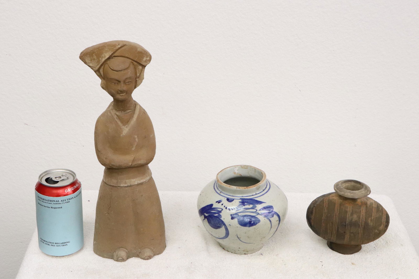 2 pottery pieces, and a blue and white small jar (1 of 11)