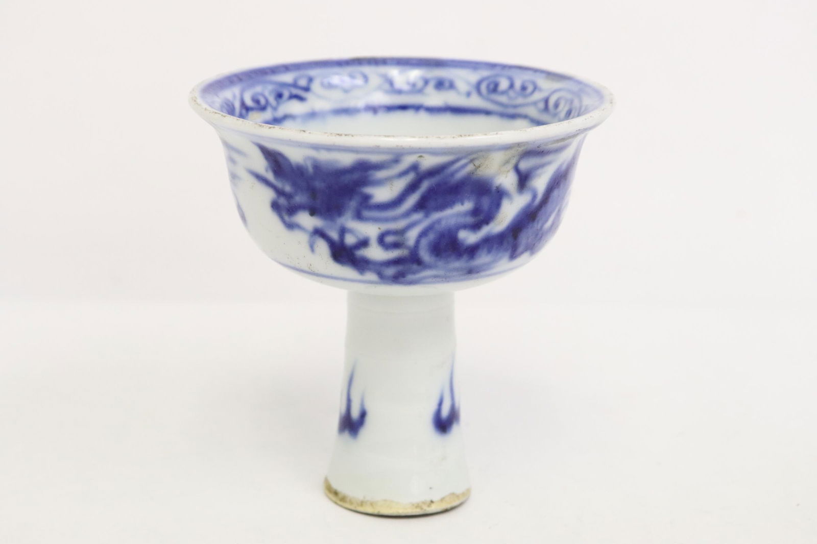 Chinese late Ming porcelain stem cup, late 17th c. (1 of 8)