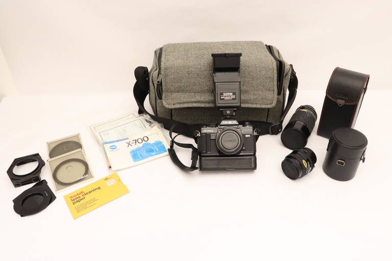 Minolta X700 camera with flash light & 2 lenses Feb 14, 2022 International Auction Gallery