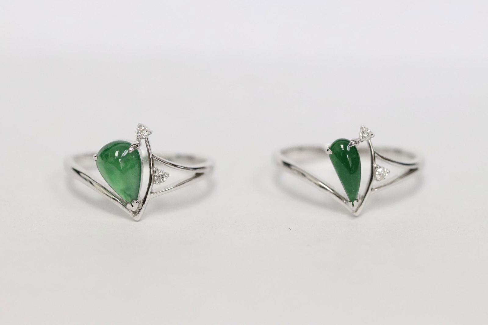 Two 18K W/G ring with jadeite and diamonds (1 of 11)