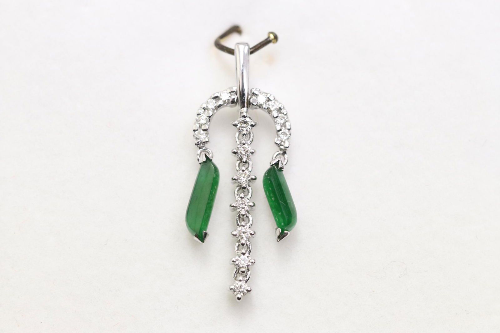 18K W/G jadeite diamond pendant (1 of 9)