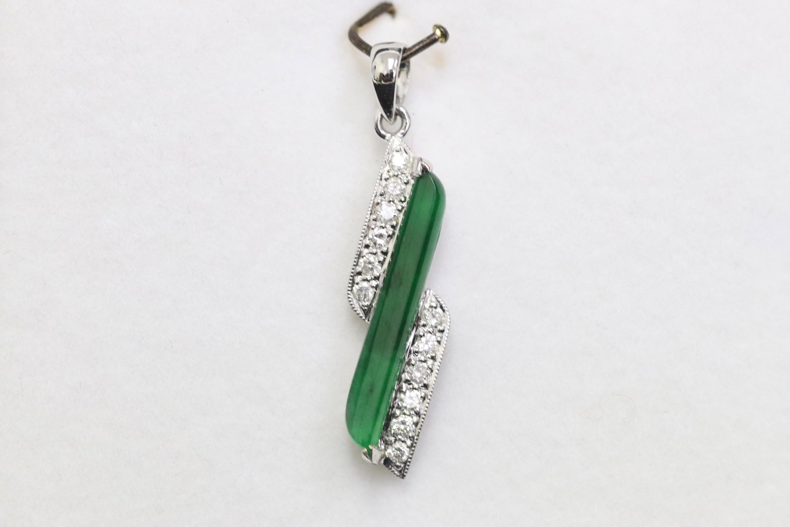 18K W/G jadeite diamond pendant (1 of 9)