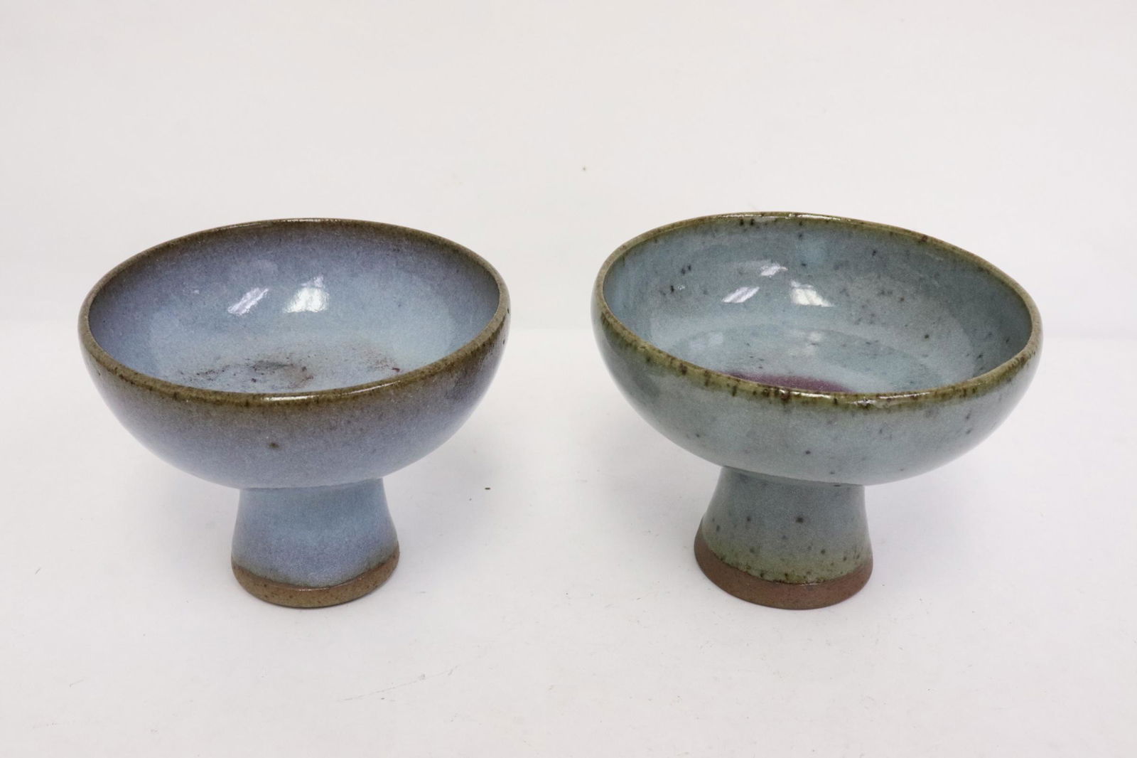 2 Chinese Song style pedestal cups (1 of 9)